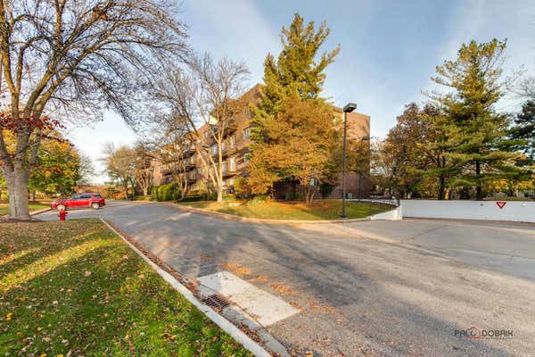 300 E DUNDEE RD APT 101, BUFFALO GROVE, IL 60089 - Image 1