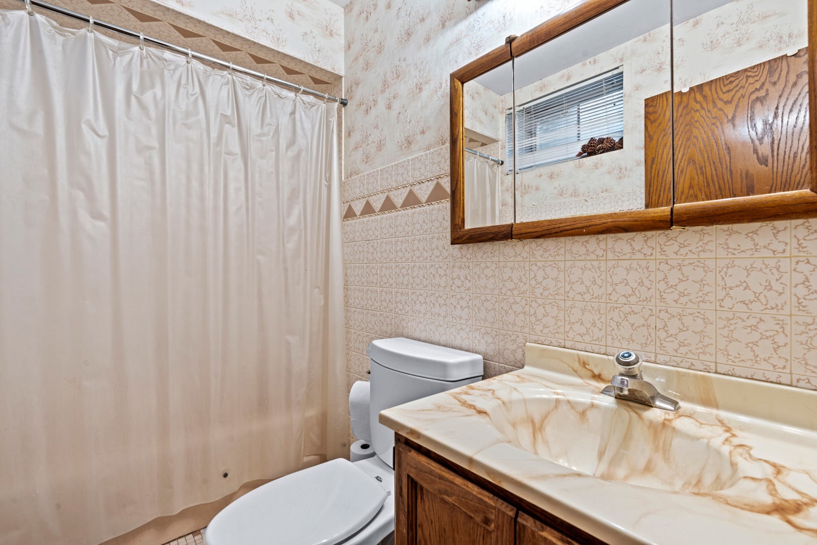 Wauconda, Illinois, 60084, United States, 3 Bedrooms Bedrooms, ,3 BathroomsBathrooms,Residential,Active,1798086