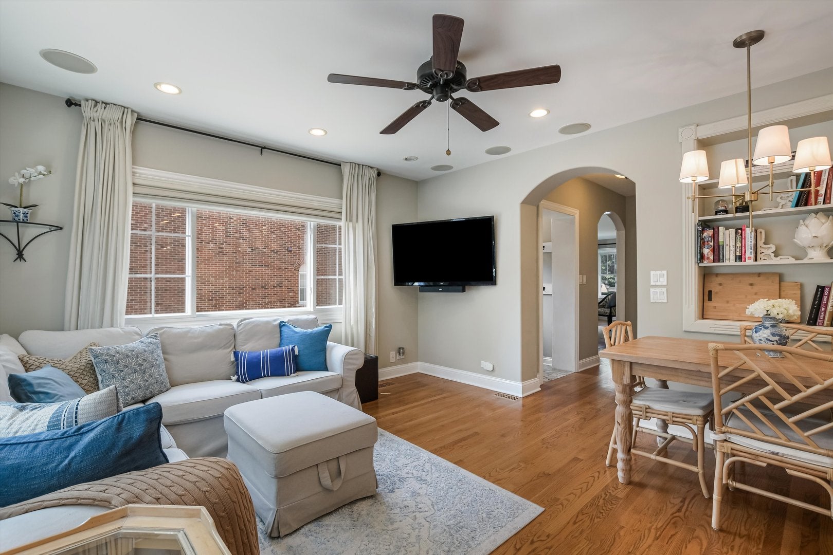 Park Ridge, Illinois, 60068, United States, 5 Bedrooms Bedrooms, ,5 BathroomsBathrooms,Residential,Active,1926710