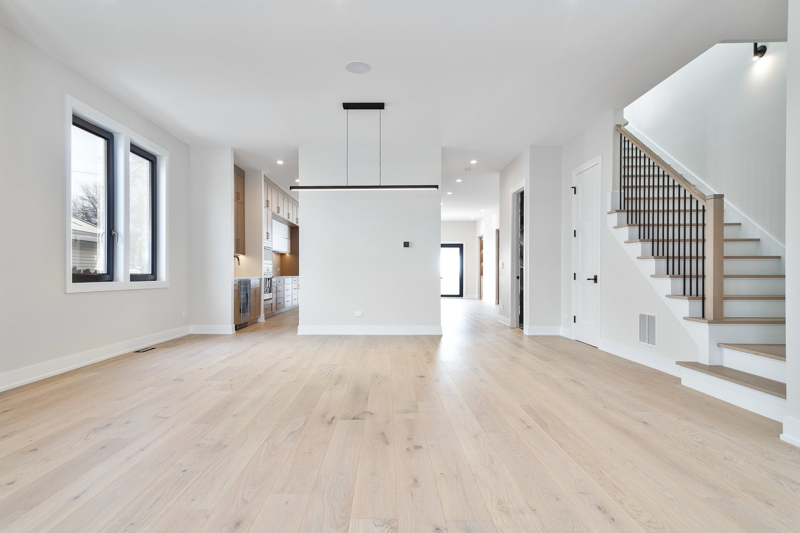 Chicago, Illinois, 60618, United States, 5 Bedrooms Bedrooms, ,5 BathroomsBathrooms,Residential,Active,1965820