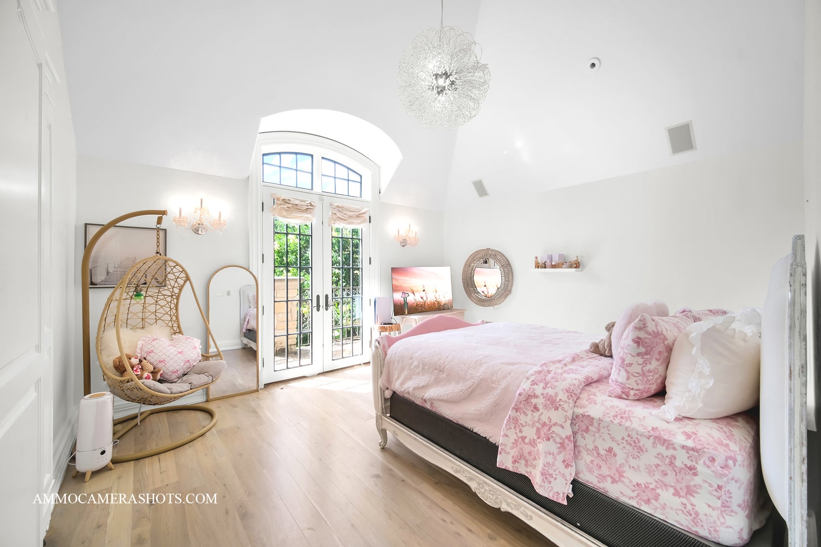 South Barrington, Illinois, 60010, United States, 5 Bedrooms Bedrooms, ,7 BathroomsBathrooms,Residential,Active,1960172