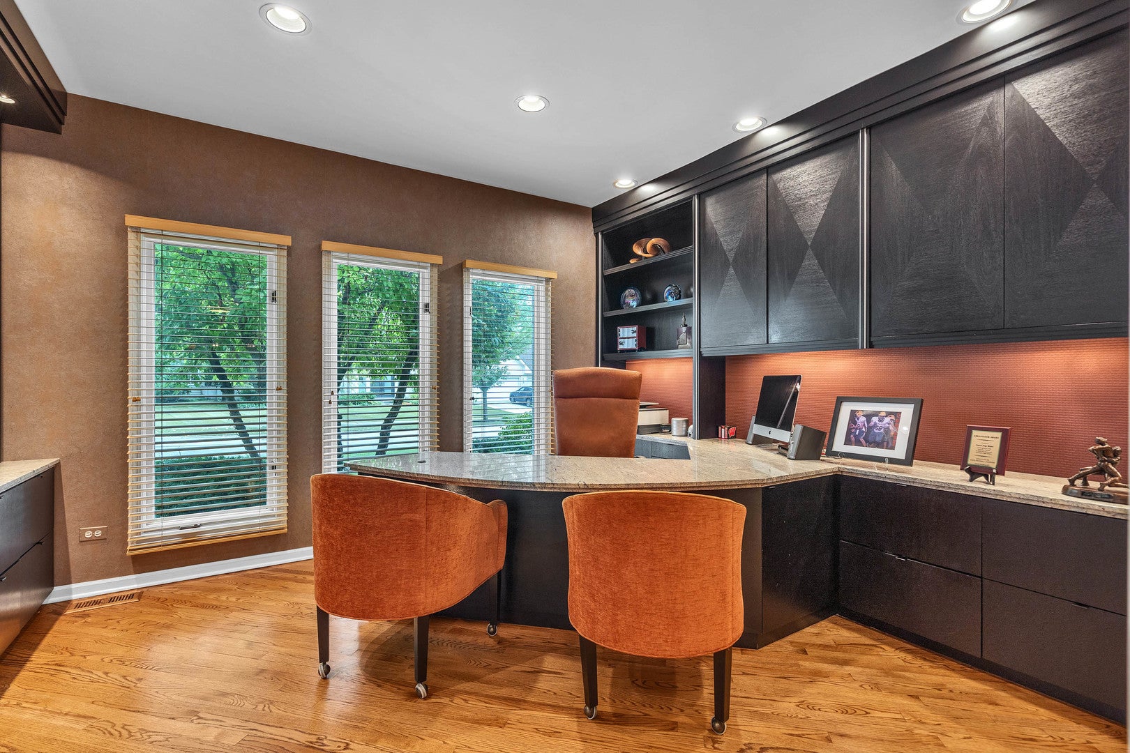 Buffalo Grove, Illinois, 60089, United States, 5 Bedrooms Bedrooms, ,5 BathroomsBathrooms,Residential,Active,1922274