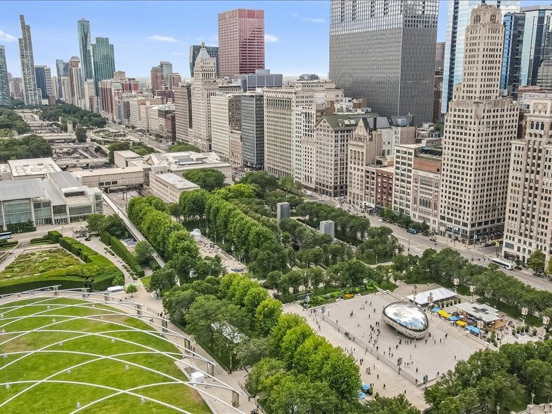 Chicago, Illinois, 60602, United States, 3 Bedrooms Bedrooms, ,3 BathroomsBathrooms,Residential,Active,1969671