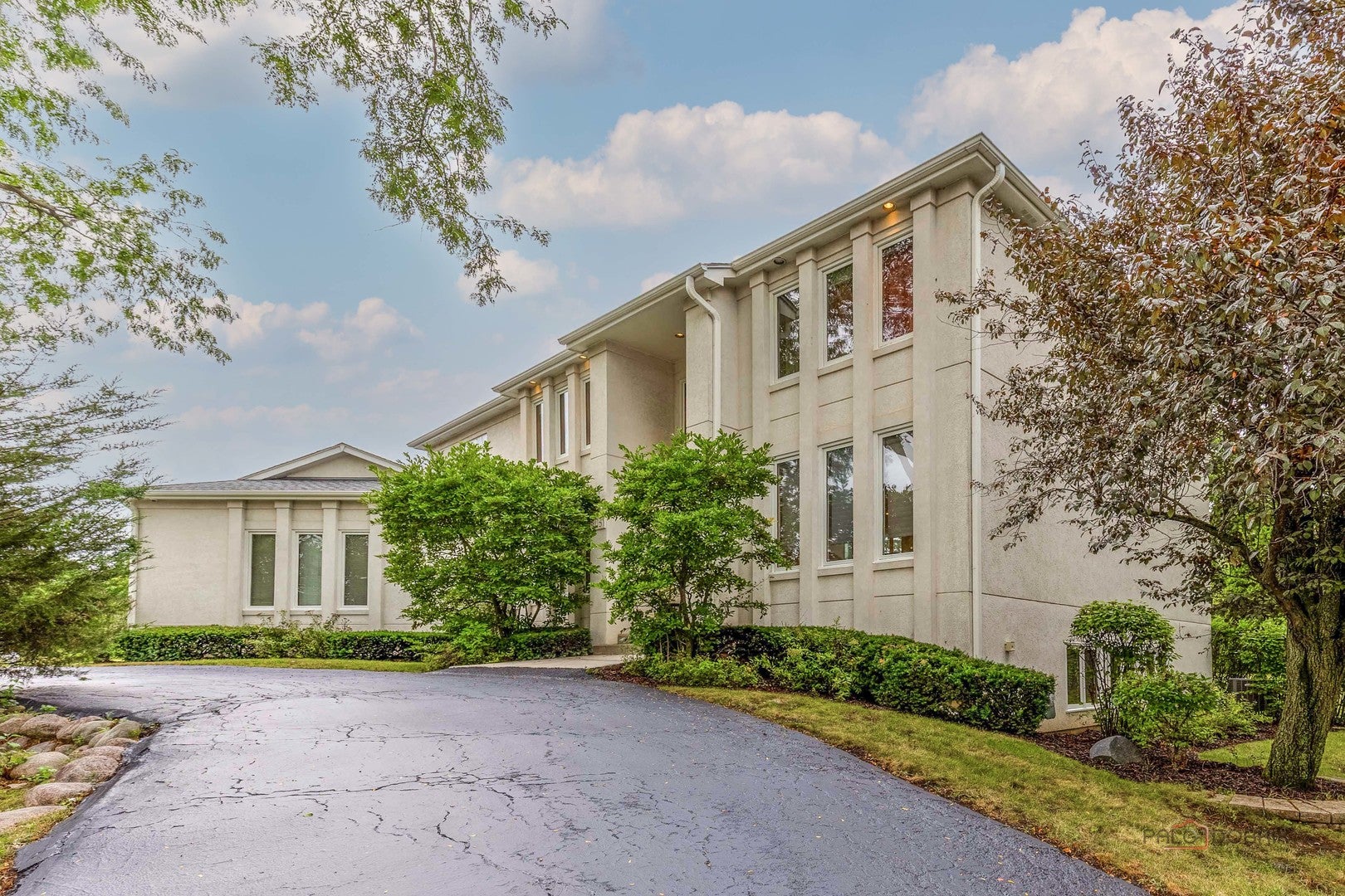 Buffalo Grove, Illinois, 60089, United States, 4 Bedrooms Bedrooms, ,5 BathroomsBathrooms,Residential,Active,1920276