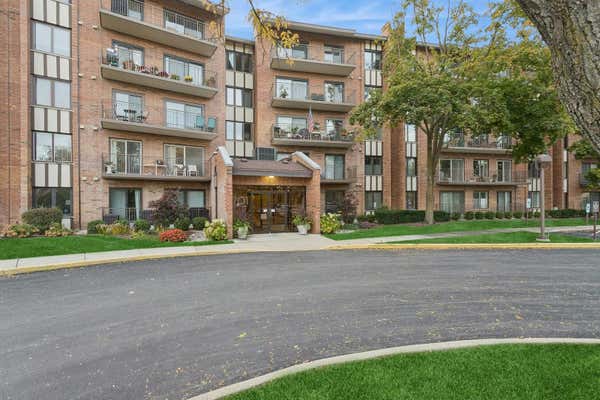 701 LAKE HINSDALE DR APT 107, WILLOWBROOK, IL 60527 - Image 1