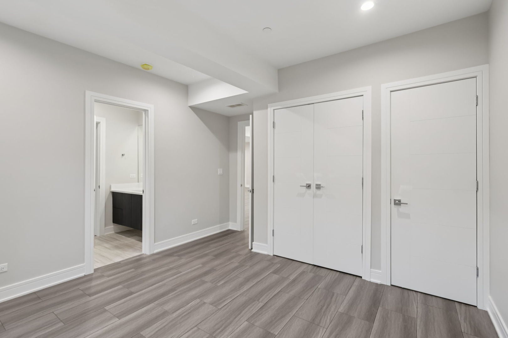 Northbrook, Illinois, 60062, United States, 6 Bedrooms Bedrooms, ,5 BathroomsBathrooms,Residential,Active,2009153