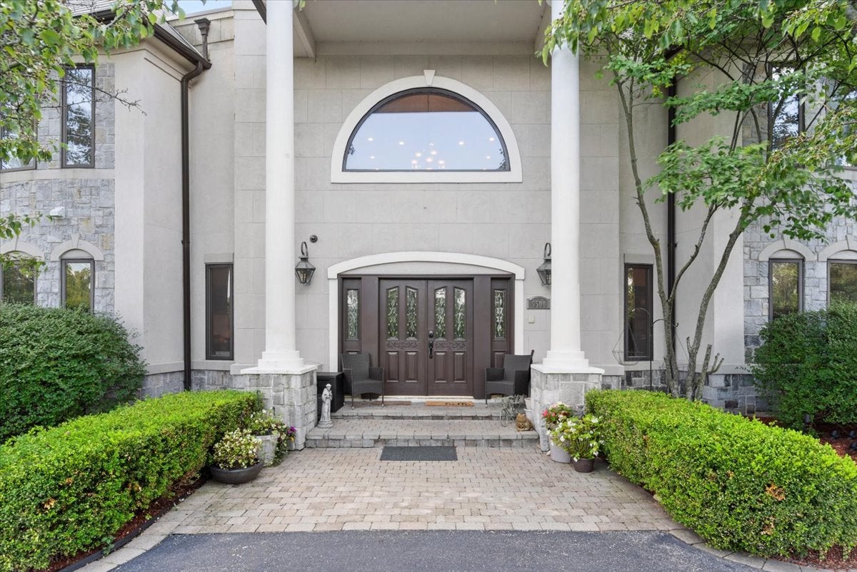 Barrington, Illinois, 60010, United States, 5 Bedrooms Bedrooms, ,7 BathroomsBathrooms,Residential,Active,1914793