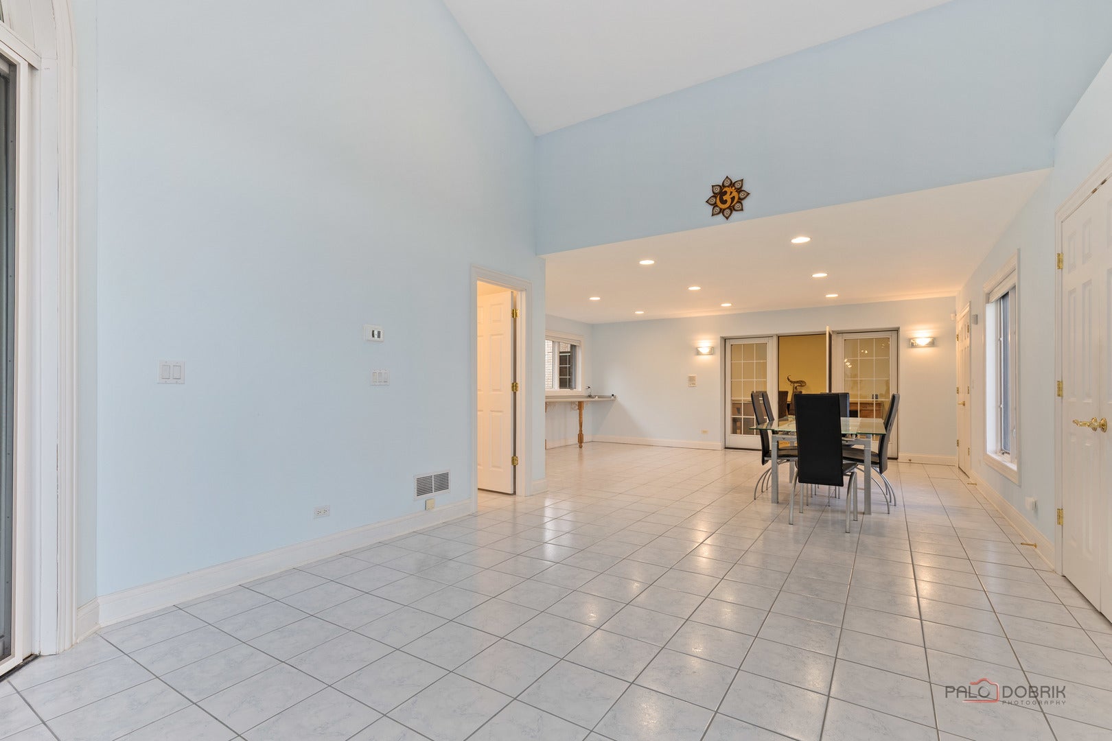 Wadsworth, Illinois, 60083, United States, 6 Bedrooms Bedrooms, ,10 BathroomsBathrooms,Residential,Active,2008287