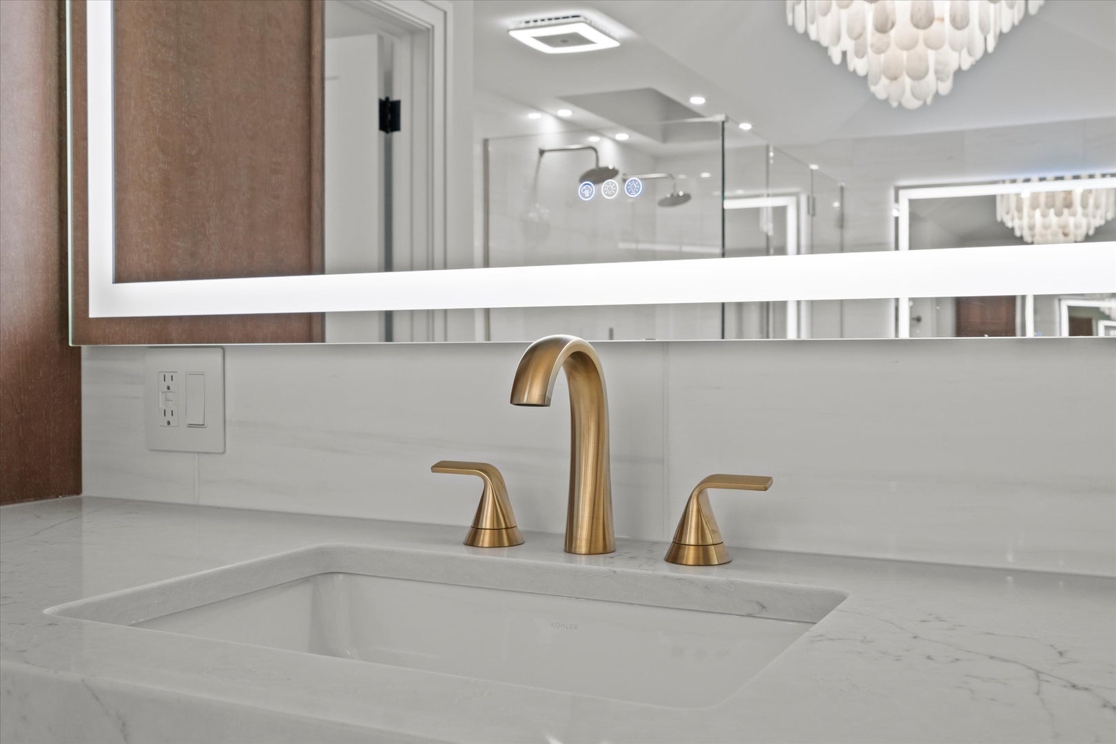 Burr Ridge, Illinois, 60527, United States, 5 Bedrooms Bedrooms, ,6 BathroomsBathrooms,Residential,Active,1995246