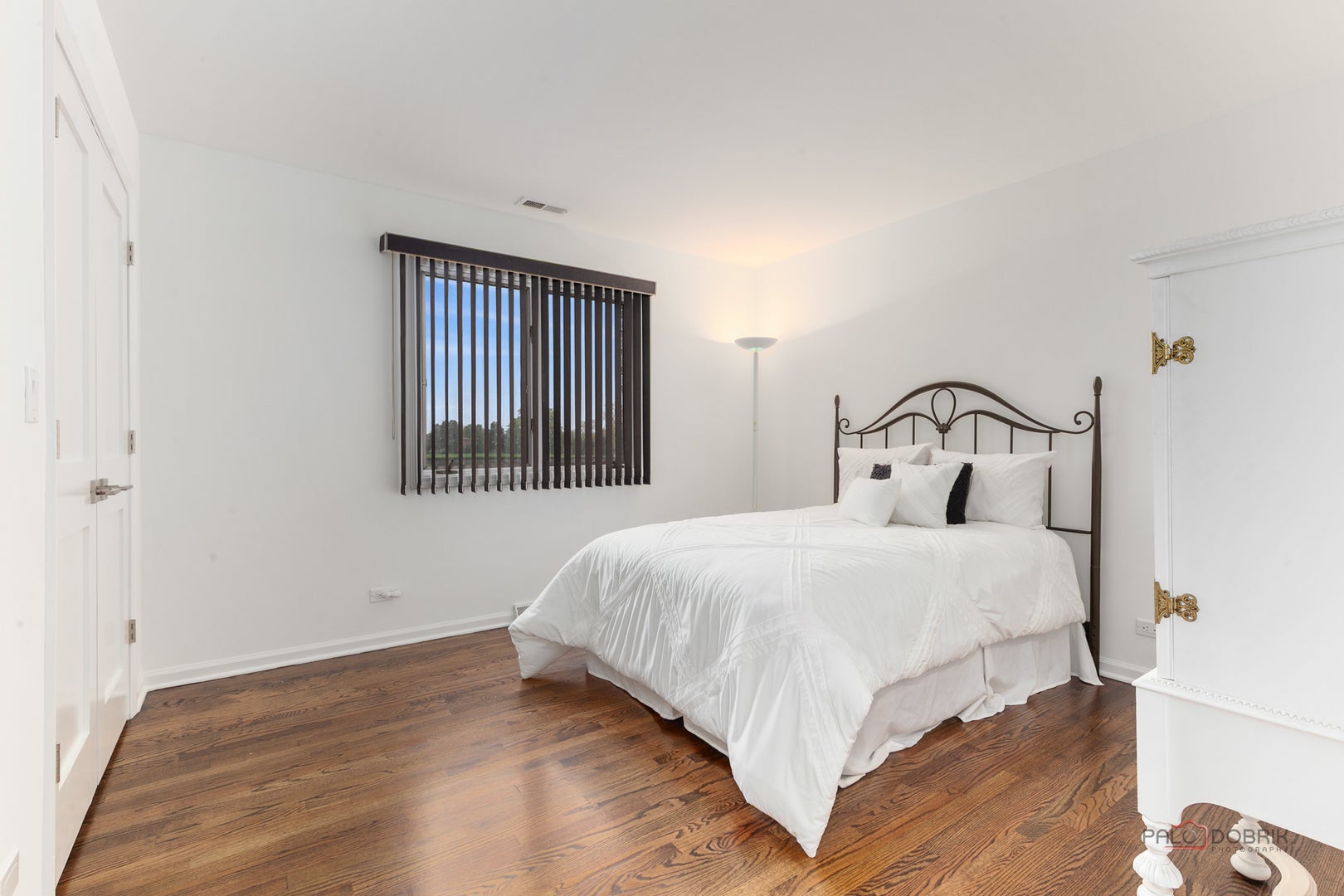 Long Grove, Illinois, 60047, United States, 4 Bedrooms Bedrooms, ,4 BathroomsBathrooms,Residential,Active,2010527