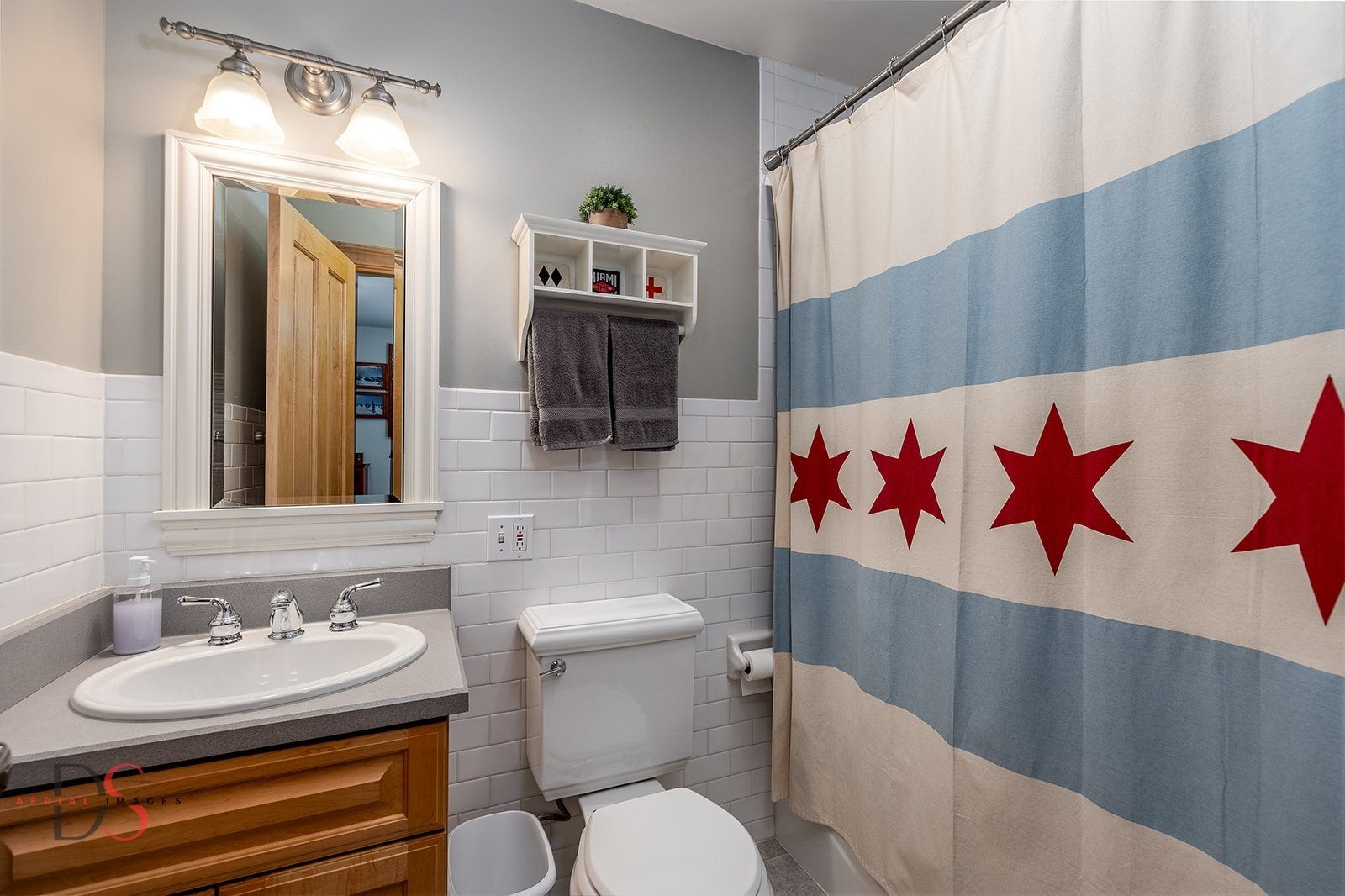 Ottawa, Illinois, 61350, United States, 4 Bedrooms Bedrooms, ,7 BathroomsBathrooms,Residential,Active,1953376