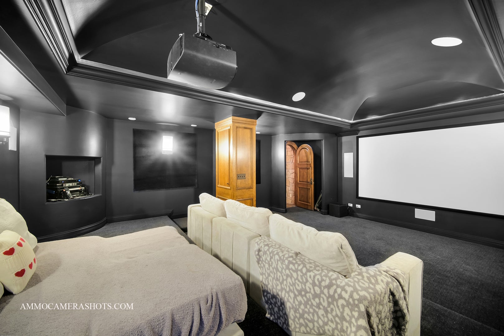 South Barrington, Illinois, 60010, United States, 5 Bedrooms Bedrooms, ,7 BathroomsBathrooms,Residential,Active,1960172