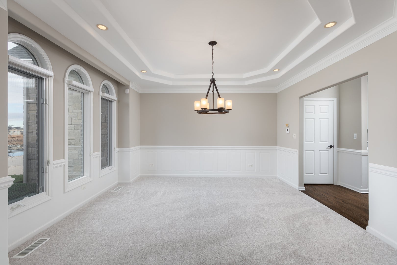 Plainfield, Illinois, 60585, United States, 5 Bedrooms Bedrooms, ,5 BathroomsBathrooms,Residential,Active,1995256