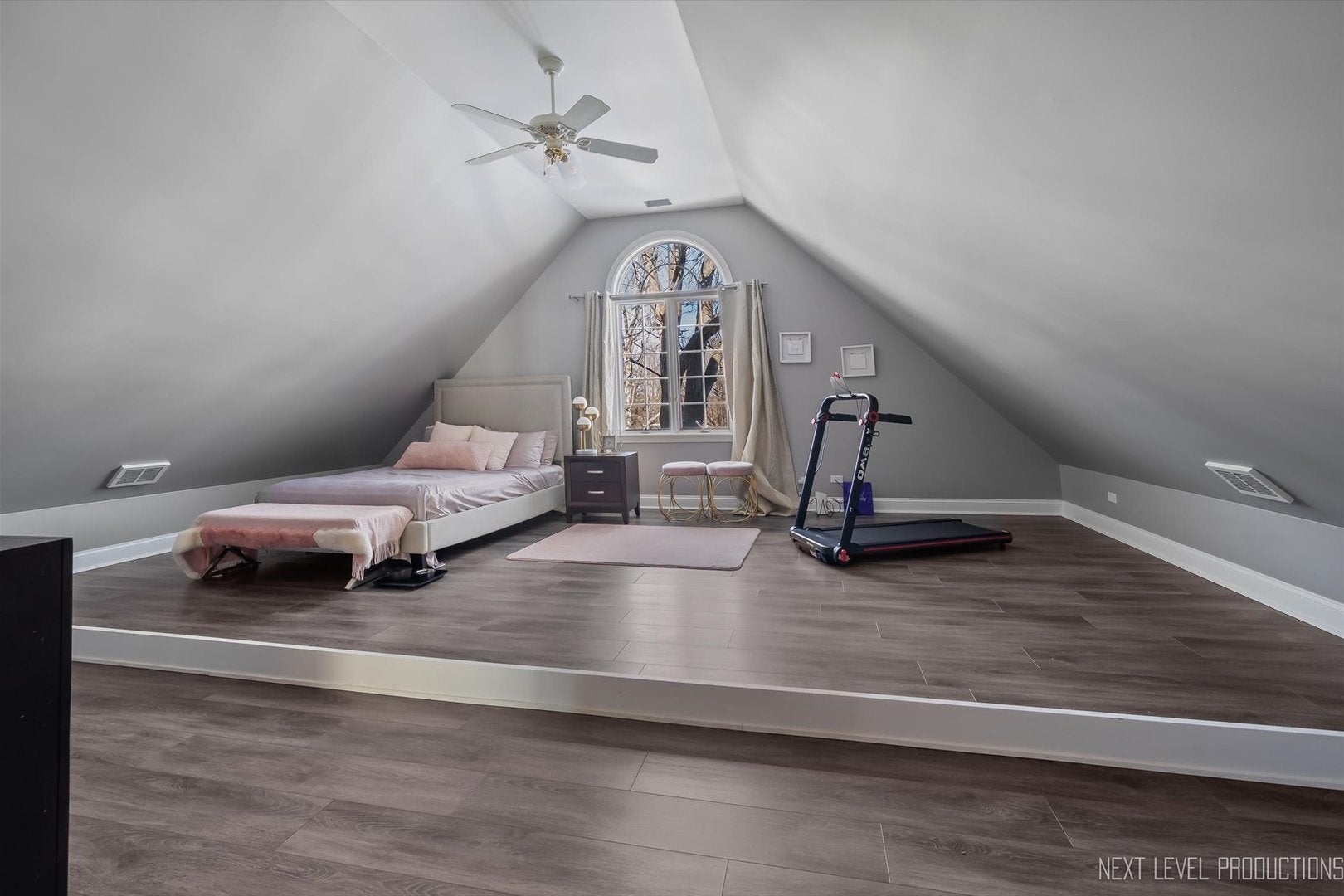 St. Charles, Illinois, 60174, United States, ,6 BathroomsBathrooms,Residential,Active,1703265