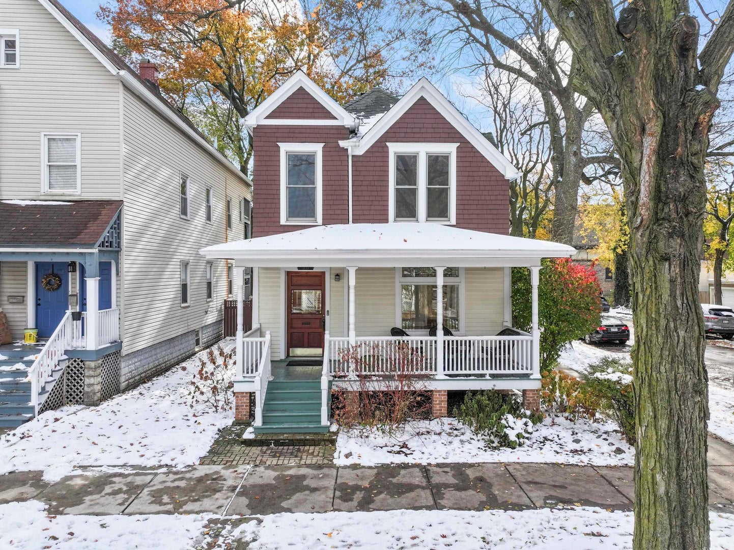 Chicago, Illinois, 60625, United States, 3 Bedrooms Bedrooms, ,2 BathroomsBathrooms,Residential,Active,1990017