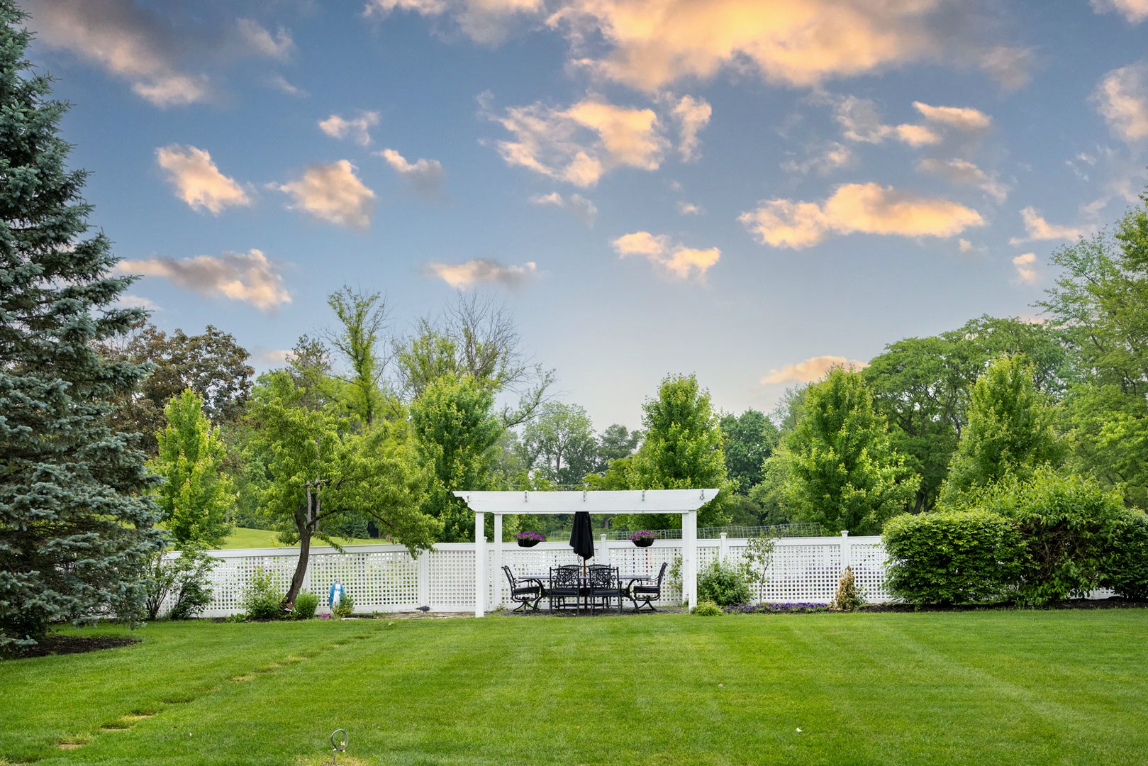 Barrington Hills, Illinois, 60010, United States, 6 Bedrooms Bedrooms, ,4 BathroomsBathrooms,Residential,Active,1987255