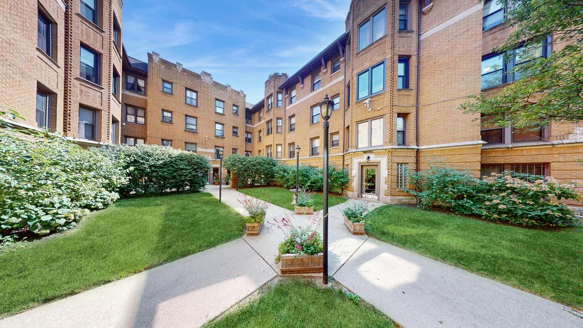 7715 N HERMITAGE AVE APT 2J, CHICAGO, IL 60626, photo 1 of 26