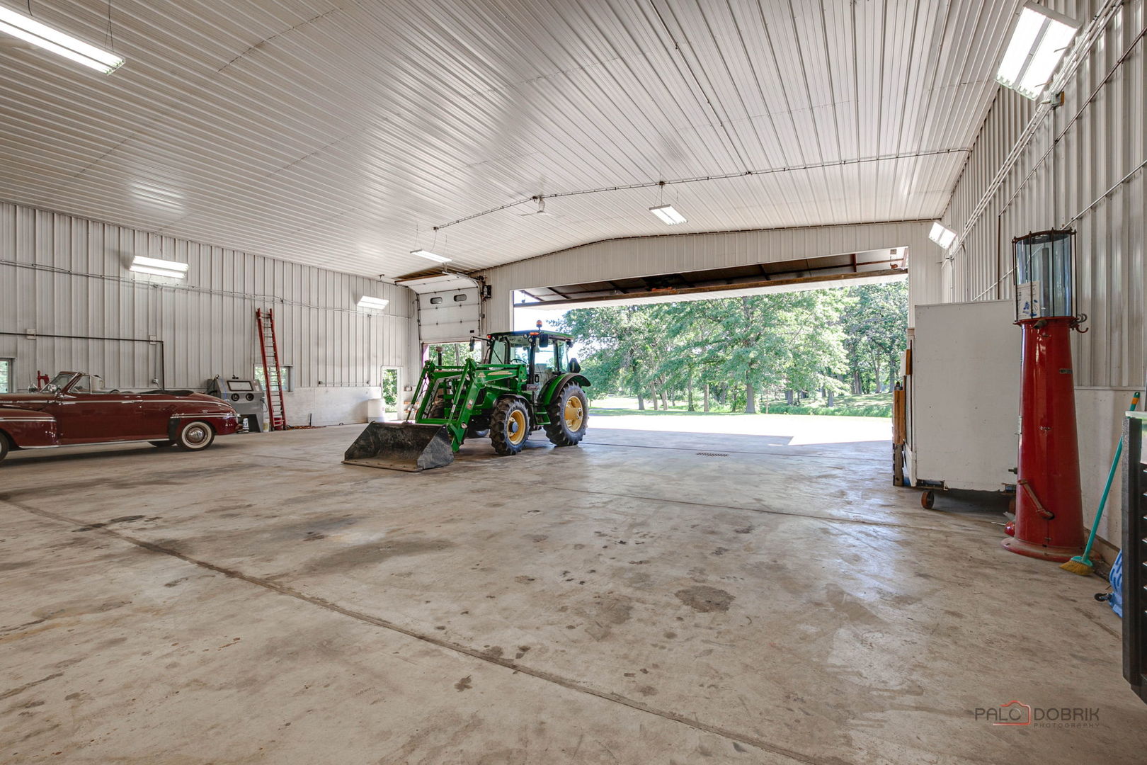 Mundelein, Illinois, 60060, United States, 4 Bedrooms Bedrooms, ,5 BathroomsBathrooms,Residential,Active,1934797