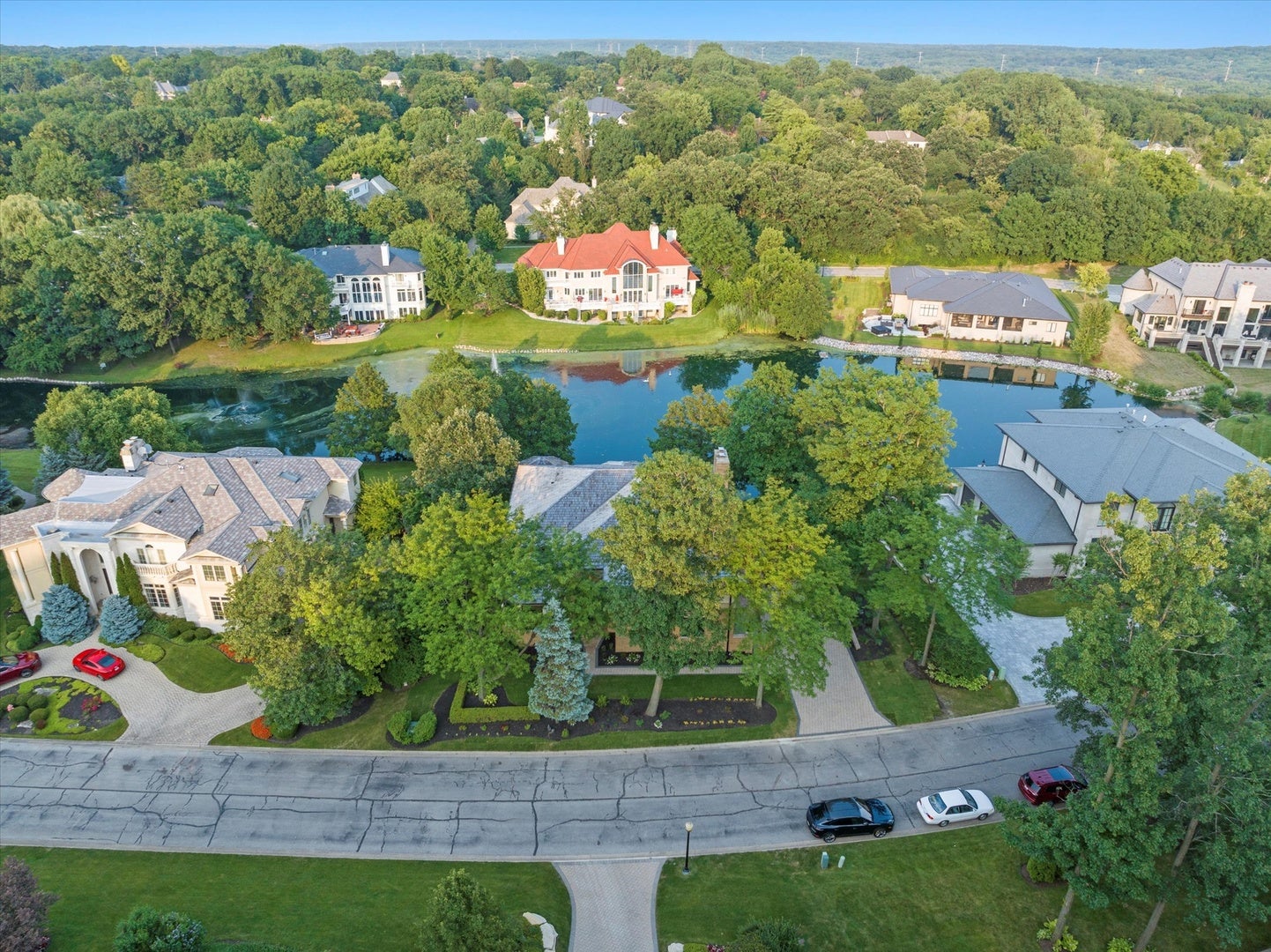 Burr Ridge, Illinois, 60527, United States, 5 Bedrooms Bedrooms, ,6 BathroomsBathrooms,Residential,Active,1927649