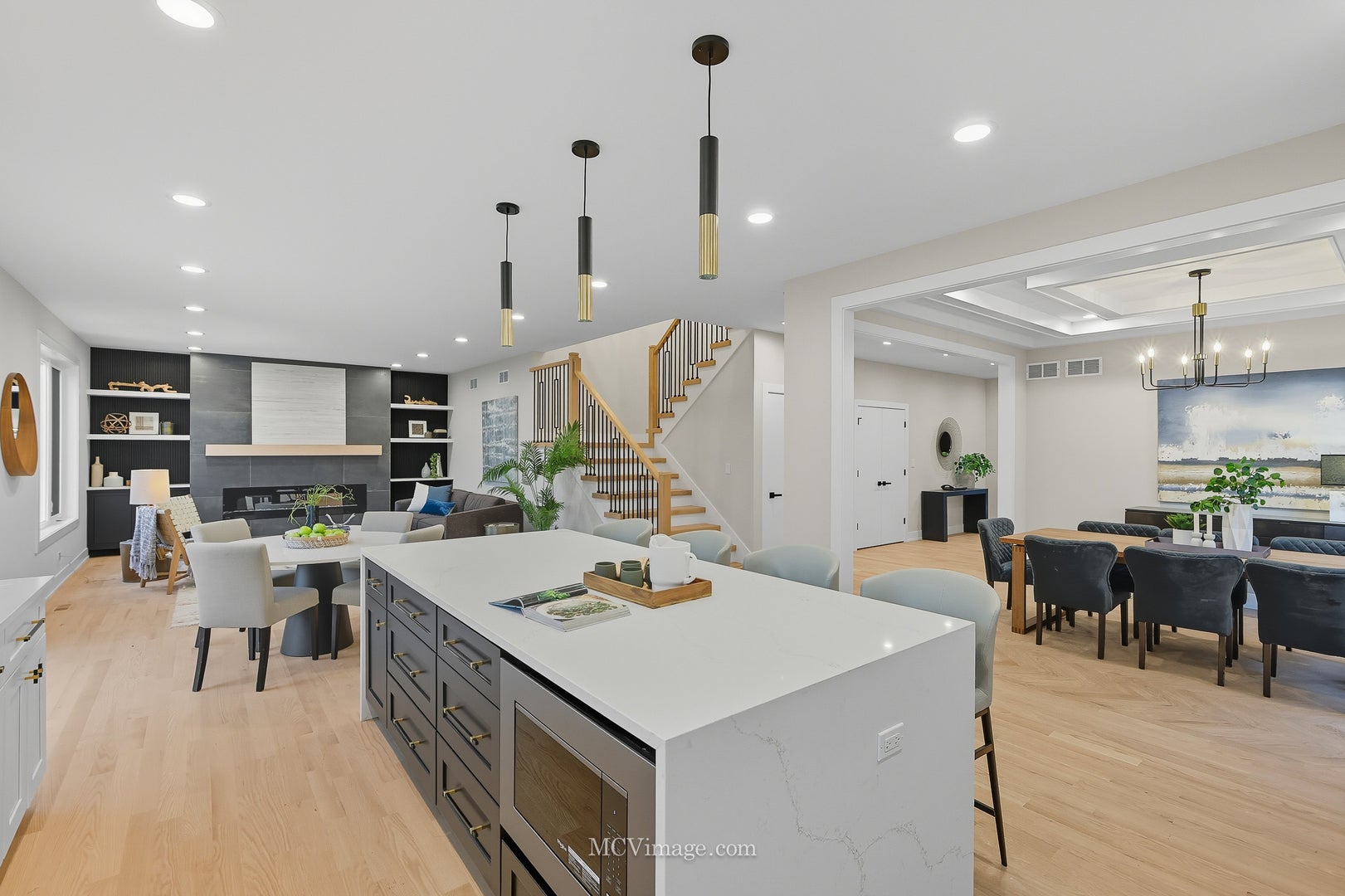 Lombard, Illinois, 60148, United States, 4 Bedrooms Bedrooms, ,4 BathroomsBathrooms,Residential,Active,1959972