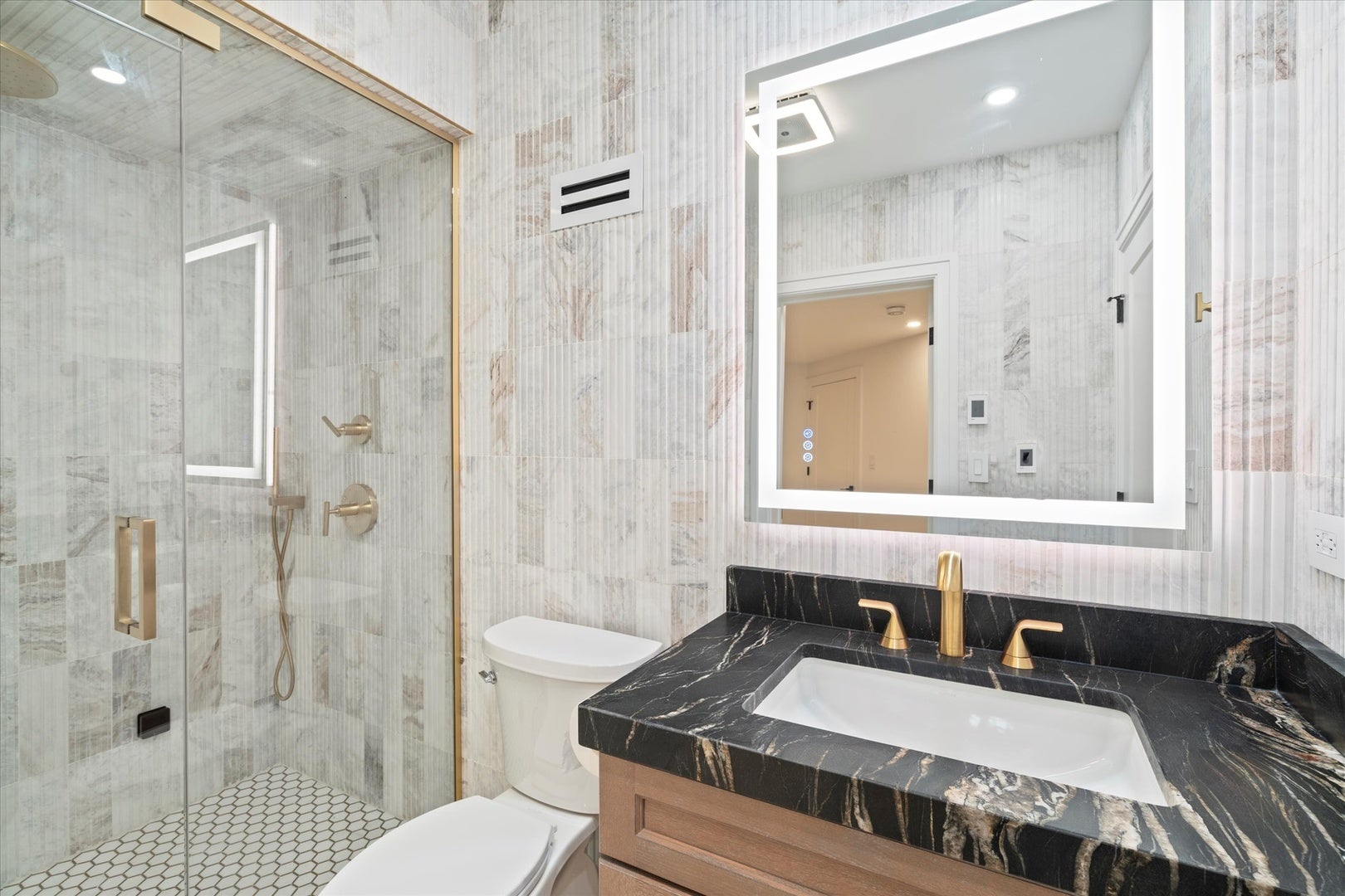 Burr Ridge, Illinois, 60527, United States, 5 Bedrooms Bedrooms, ,6 BathroomsBathrooms,Residential,Active,1995246