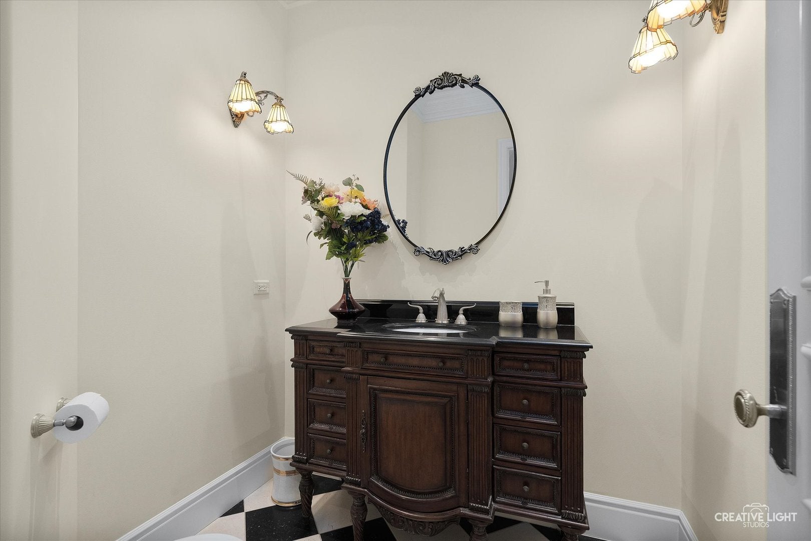 Oak Brook, Illinois, 60523, United States, ,7 BathroomsBathrooms,Residential,Active,1900406