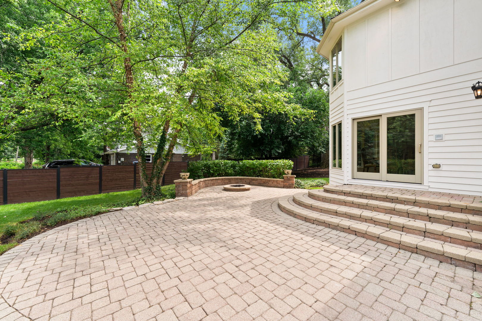 Wheaton, Illinois, 60187, United States, 6 Bedrooms Bedrooms, ,5 BathroomsBathrooms,Residential,Active,1926883