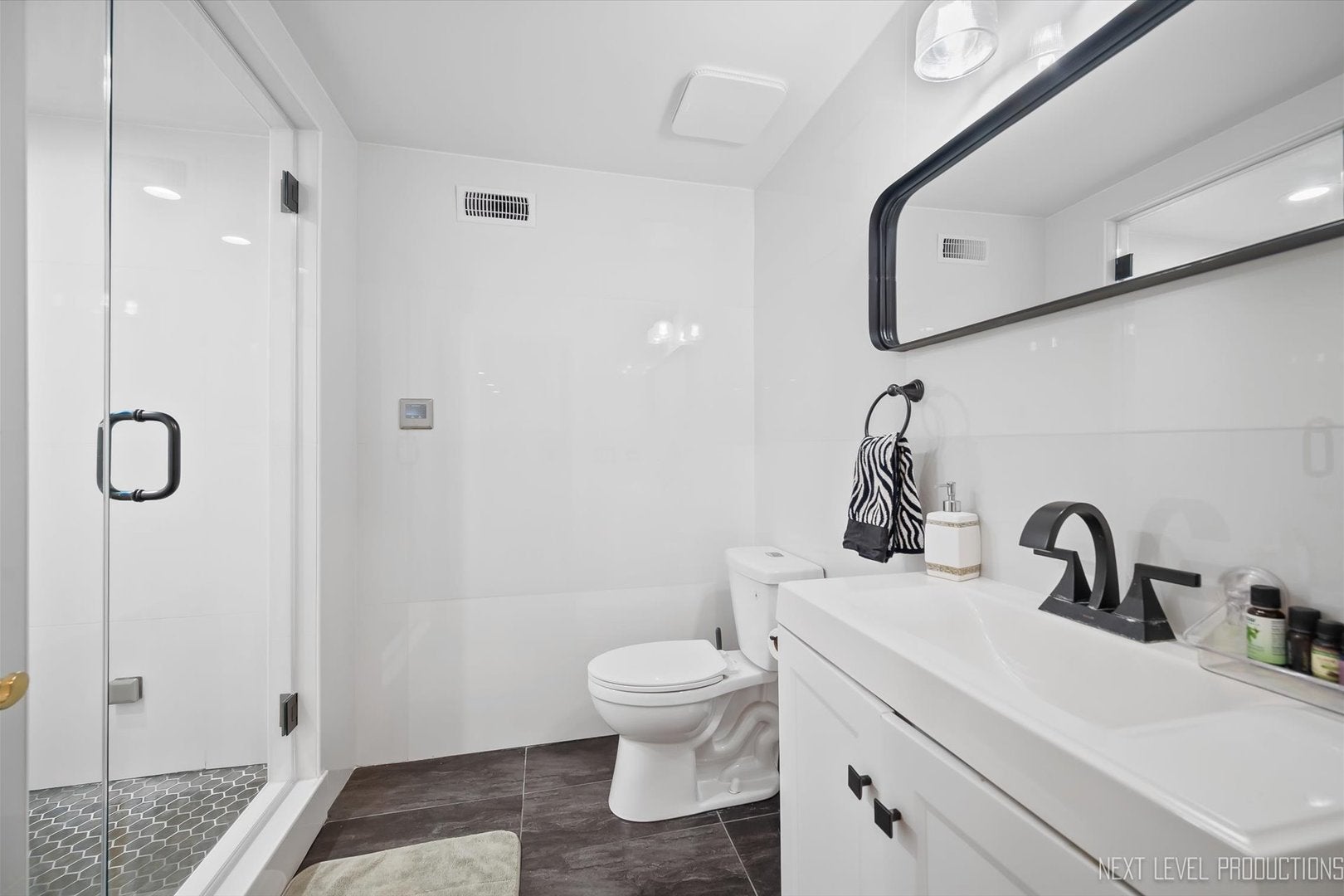 St. Charles, Illinois, 60174, United States, ,6 BathroomsBathrooms,Residential,Active,1703265