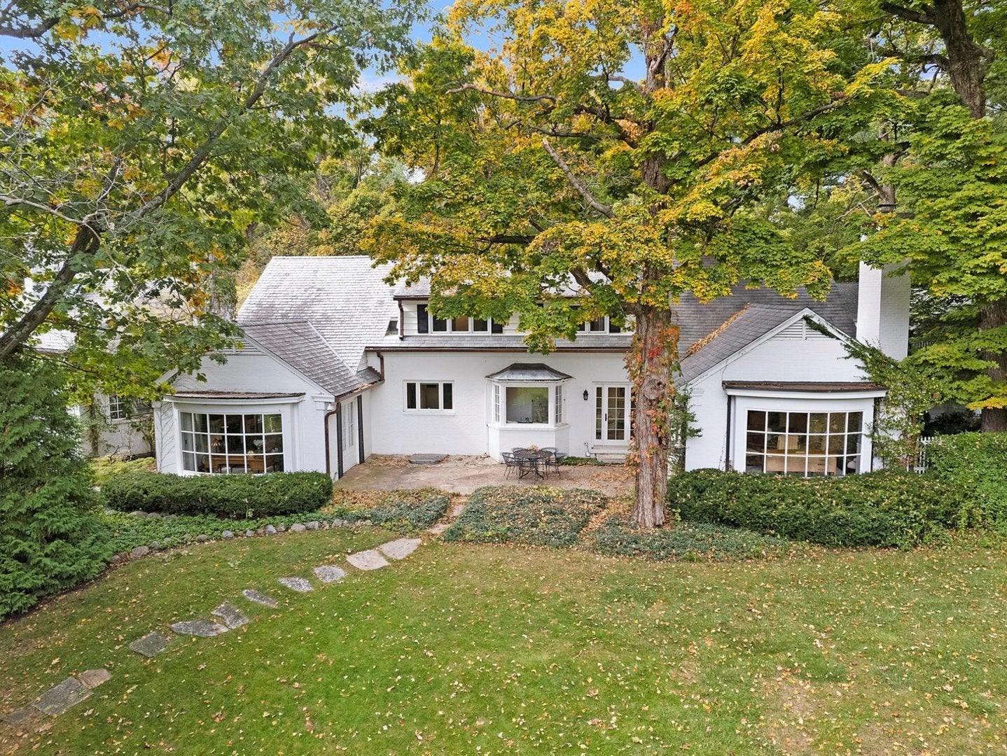 Rockford, Illinois, 61107, United States, 6 Bedrooms Bedrooms, ,7 BathroomsBathrooms,Residential,Active,1922304