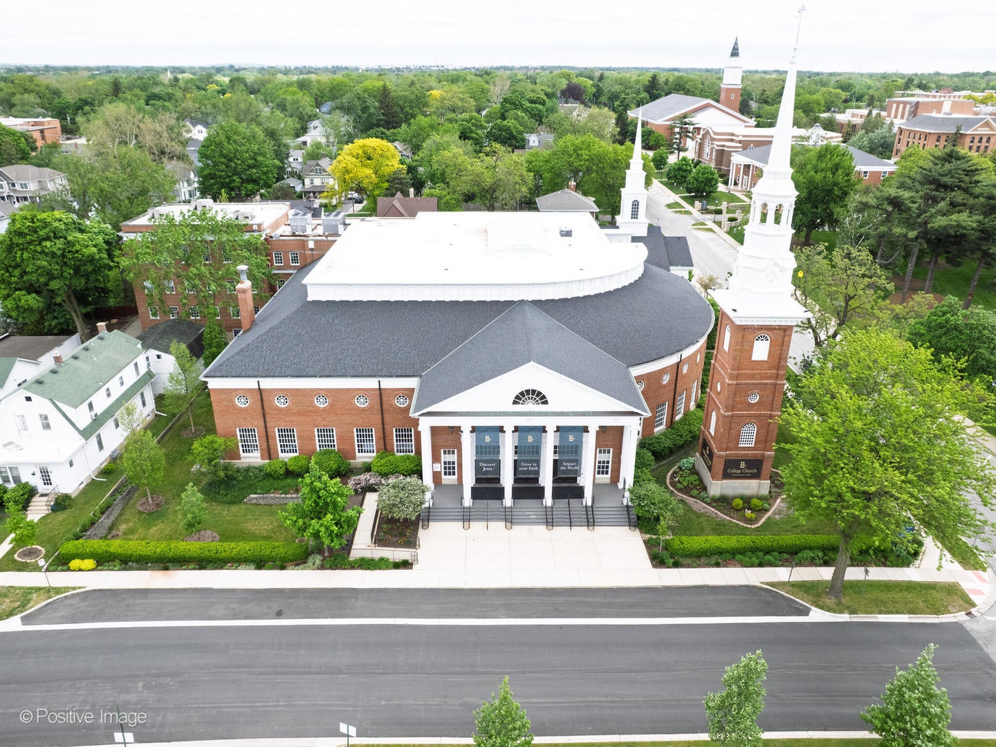 Wheaton, Illinois, 60187, United States, 4 Bedrooms Bedrooms, ,3 BathroomsBathrooms,Residential,Active,1922330
