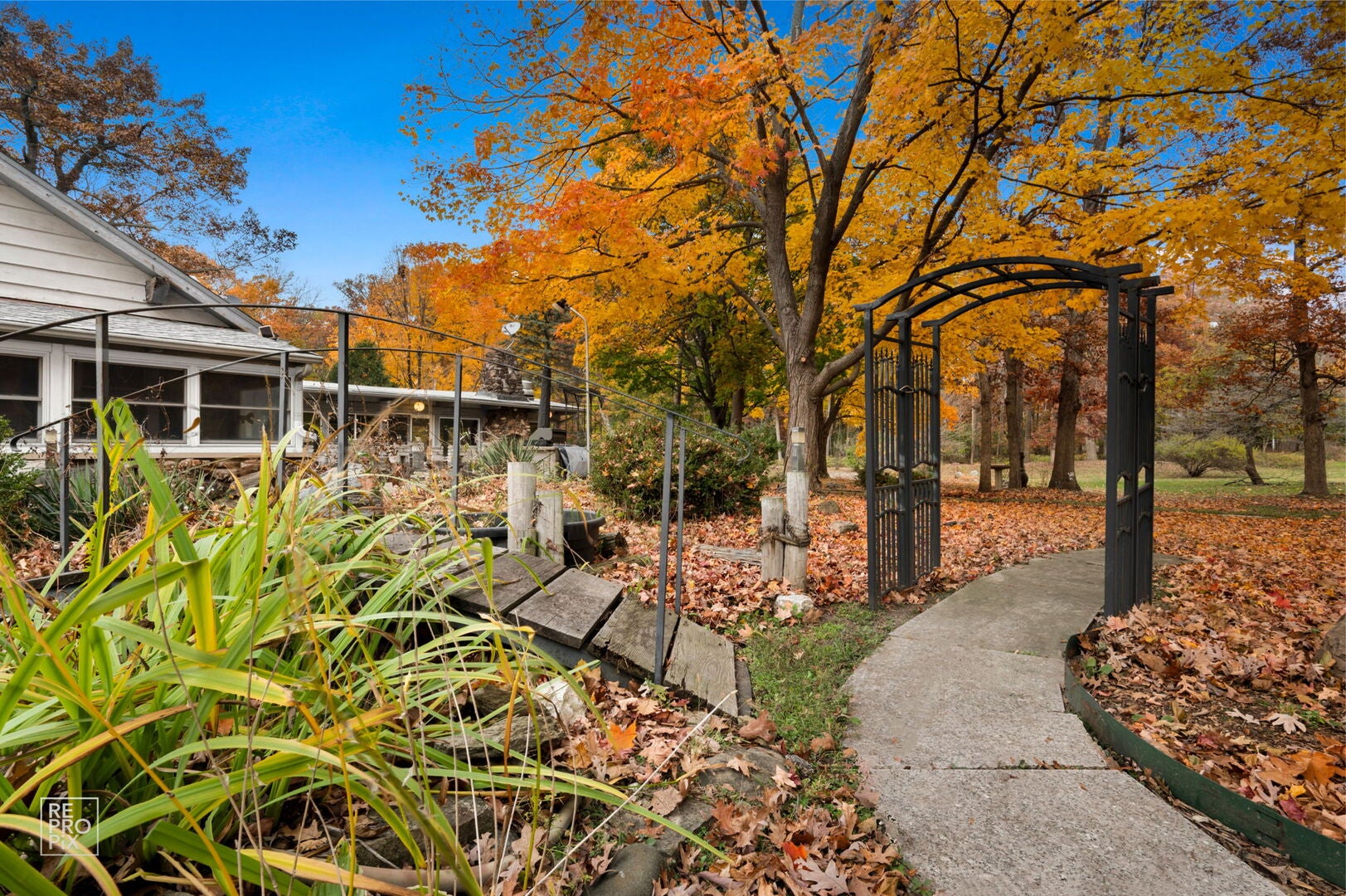 Wadsworth, Illinois, 60083, United States, 5 Bedrooms Bedrooms, ,6 BathroomsBathrooms,Residential,Active,1989775