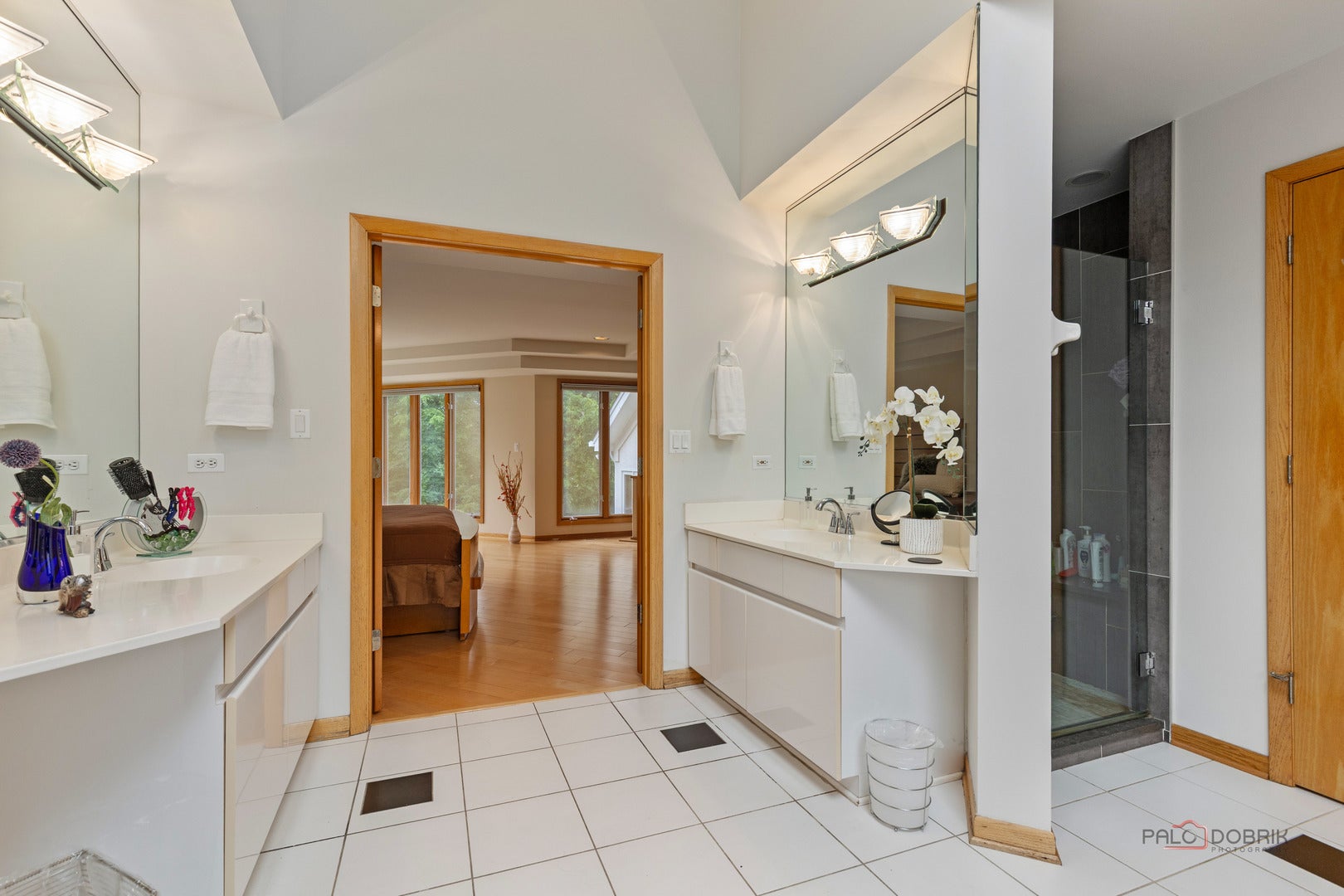 Buffalo Grove, Illinois, 60089, United States, 4 Bedrooms Bedrooms, ,5 BathroomsBathrooms,Residential,Active,1920276