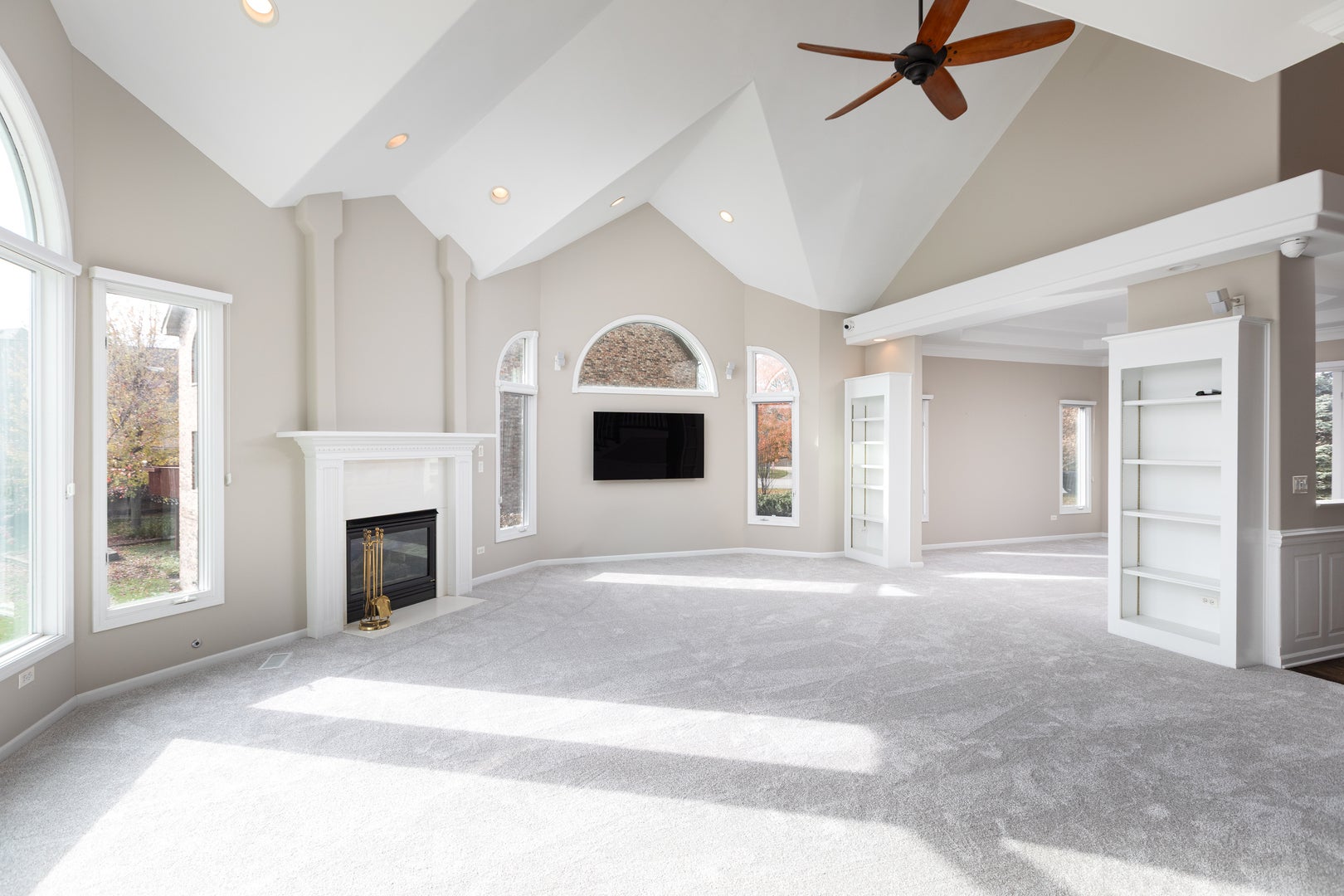 Plainfield, Illinois, 60585, United States, 5 Bedrooms Bedrooms, ,5 BathroomsBathrooms,Residential,Active,1995256