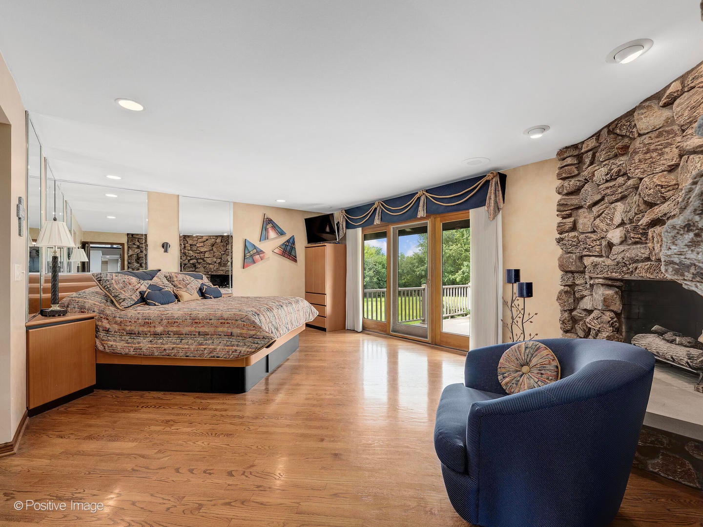 West Chicago, Illinois, 60185, United States, 6 Bedrooms Bedrooms, ,5 BathroomsBathrooms,Residential,Active,1904187