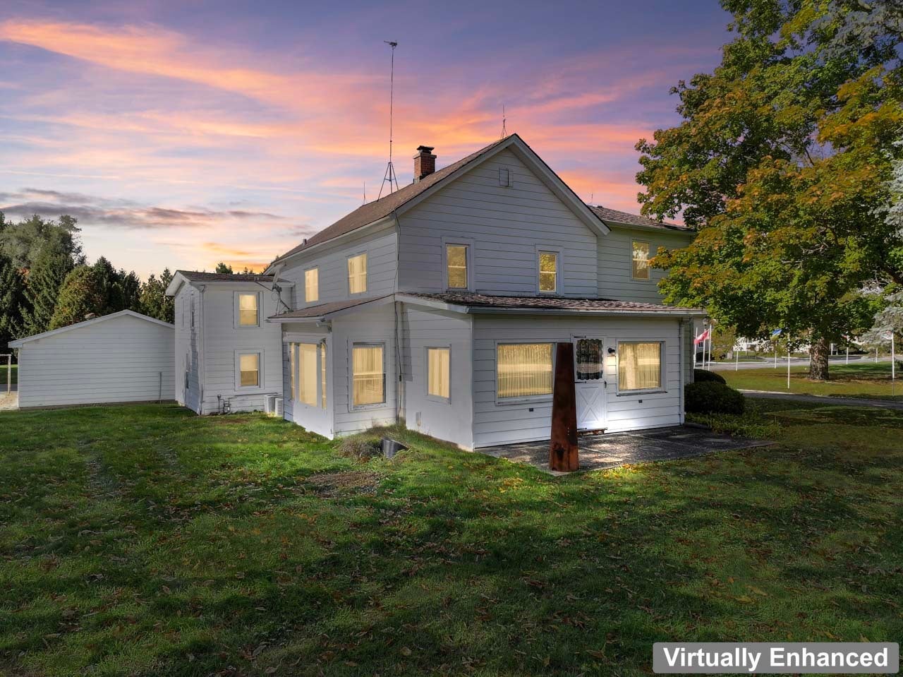 Randall, Wisconsin, 53181, United States, 10 Bedrooms Bedrooms, ,5 BathroomsBathrooms,Residential,Active,1973268