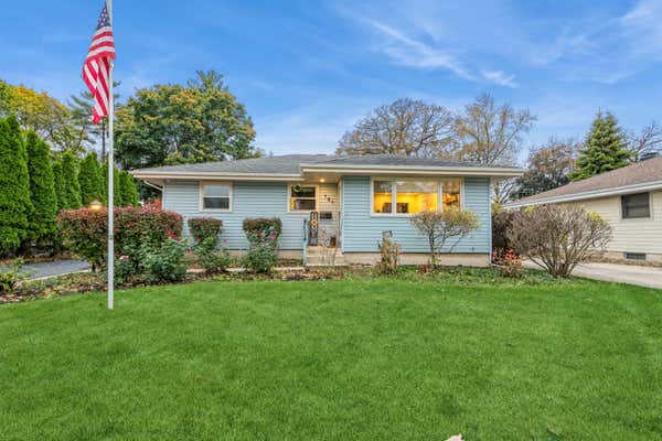 121 E HAWTHORNE BLVD, MUNDELEIN, IL 60060 - Image 1