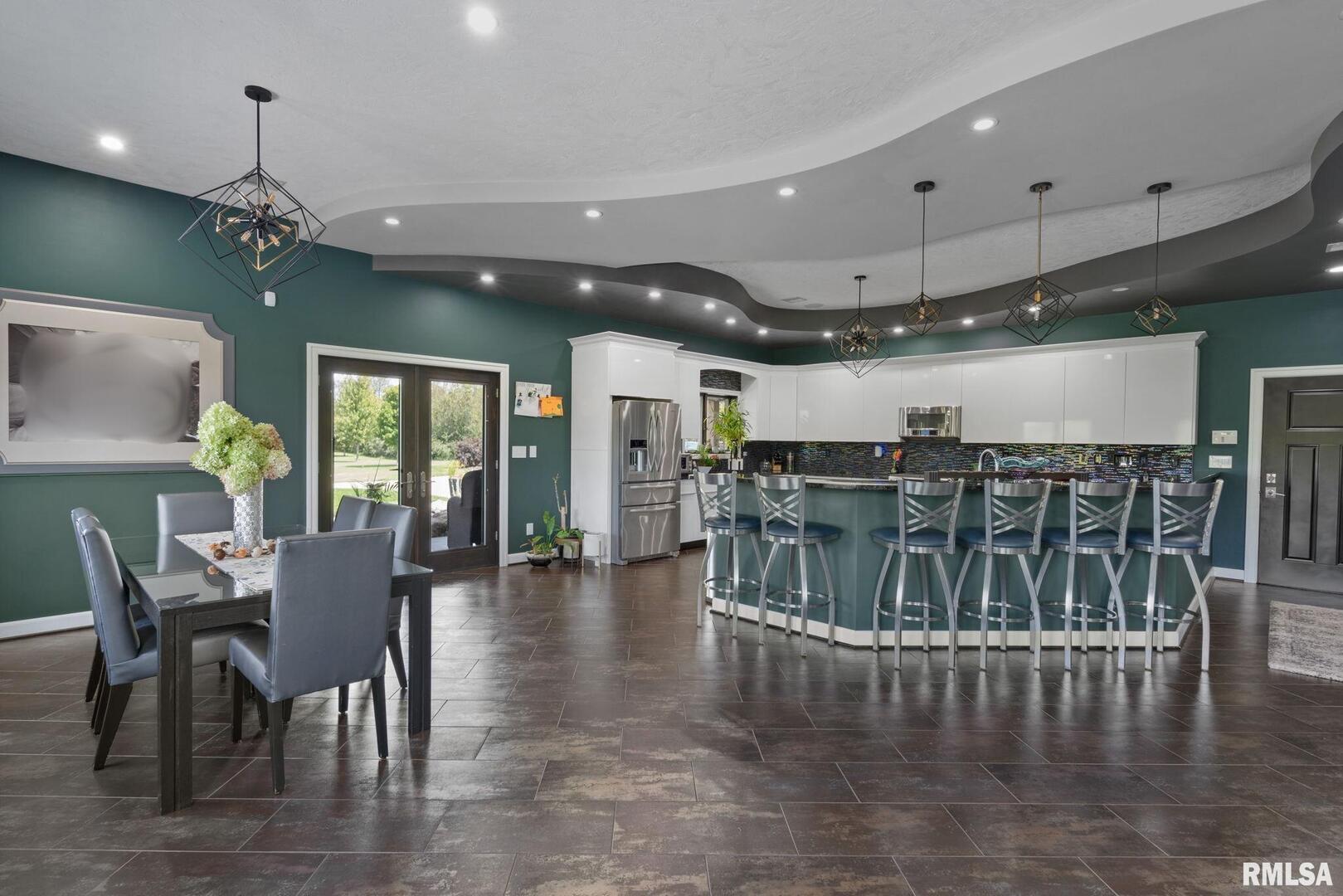 Geneseo, Illinois, 61254, United States, 3 Bedrooms Bedrooms, ,3 BathroomsBathrooms,Residential,Active,2011424