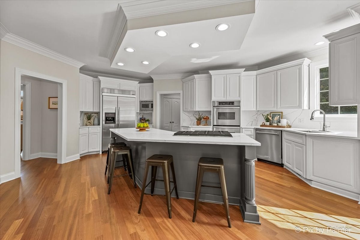 St. Charles, Illinois, 60175, United States, 5 Bedrooms Bedrooms, ,5 BathroomsBathrooms,Residential,Active,1959536