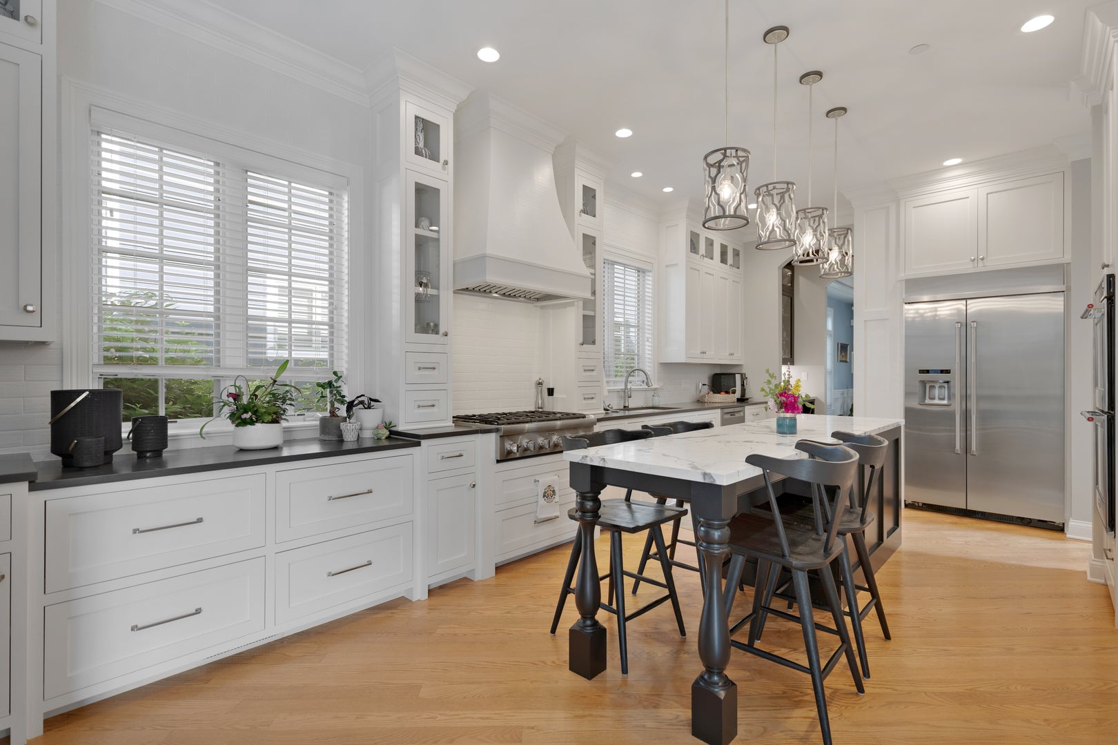 Libertyville, Illinois, 60048, United States, 5 Bedrooms Bedrooms, ,5 BathroomsBathrooms,Residential,Active,1942347