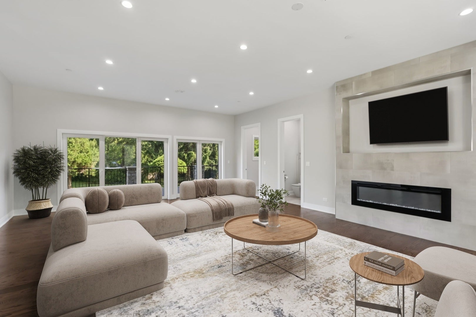 Northbrook, Illinois, 60062, United States, 6 Bedrooms Bedrooms, ,5 BathroomsBathrooms,Residential,Active,2009153