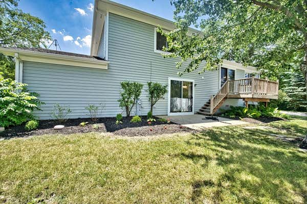 4635 HUNTINGTON BLVD, HOFFMAN ESTATES, IL 60192, photo 4 of 37