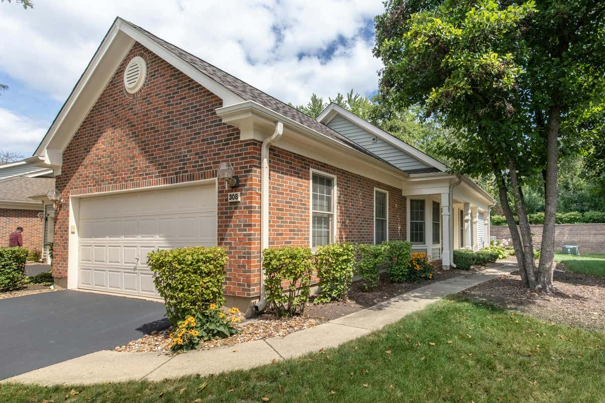 308 SPRING CREEK CIR, SCHAUMBURG, IL 60173, photo 1 of 22