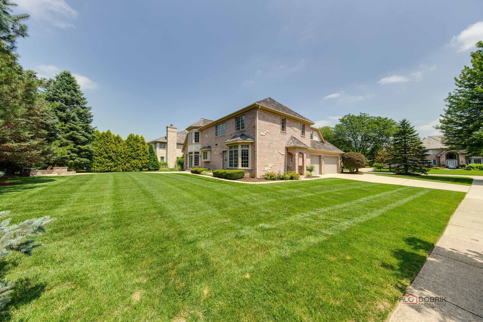 Libertyville, Illinois, 60048, United States, 5 Bedrooms Bedrooms, ,5 BathroomsBathrooms,Residential,Active,1900216