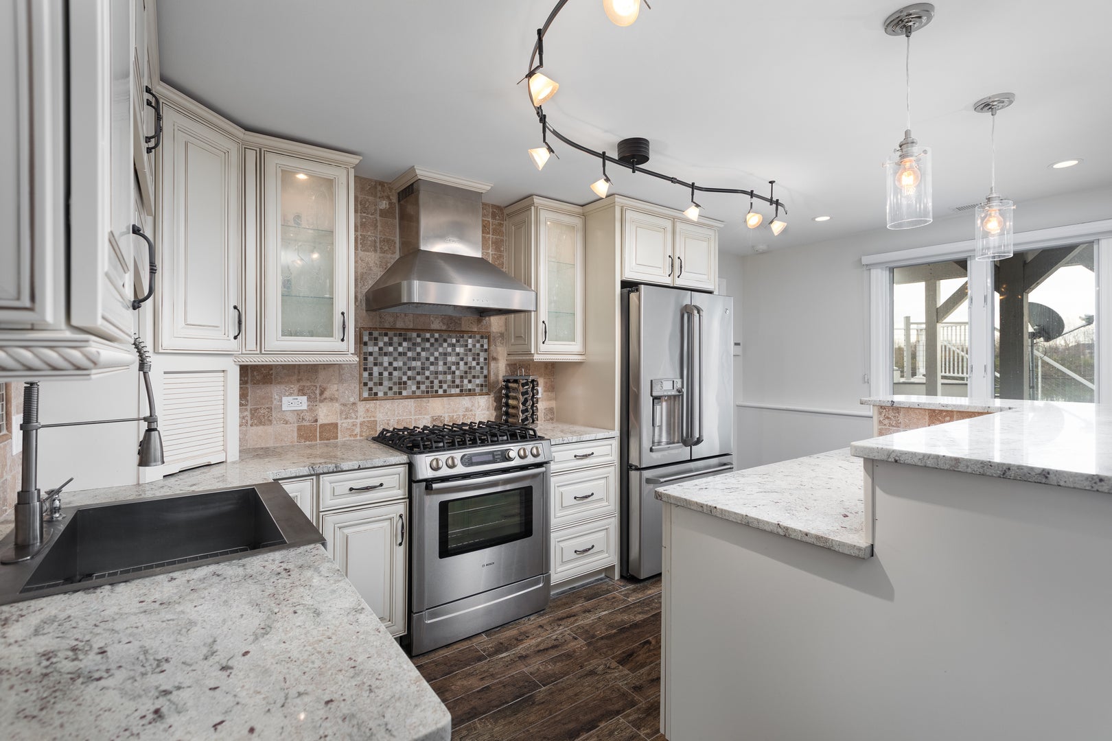 Plainfield, Illinois, 60585, United States, 5 Bedrooms Bedrooms, ,5 BathroomsBathrooms,Residential,Active,1995256