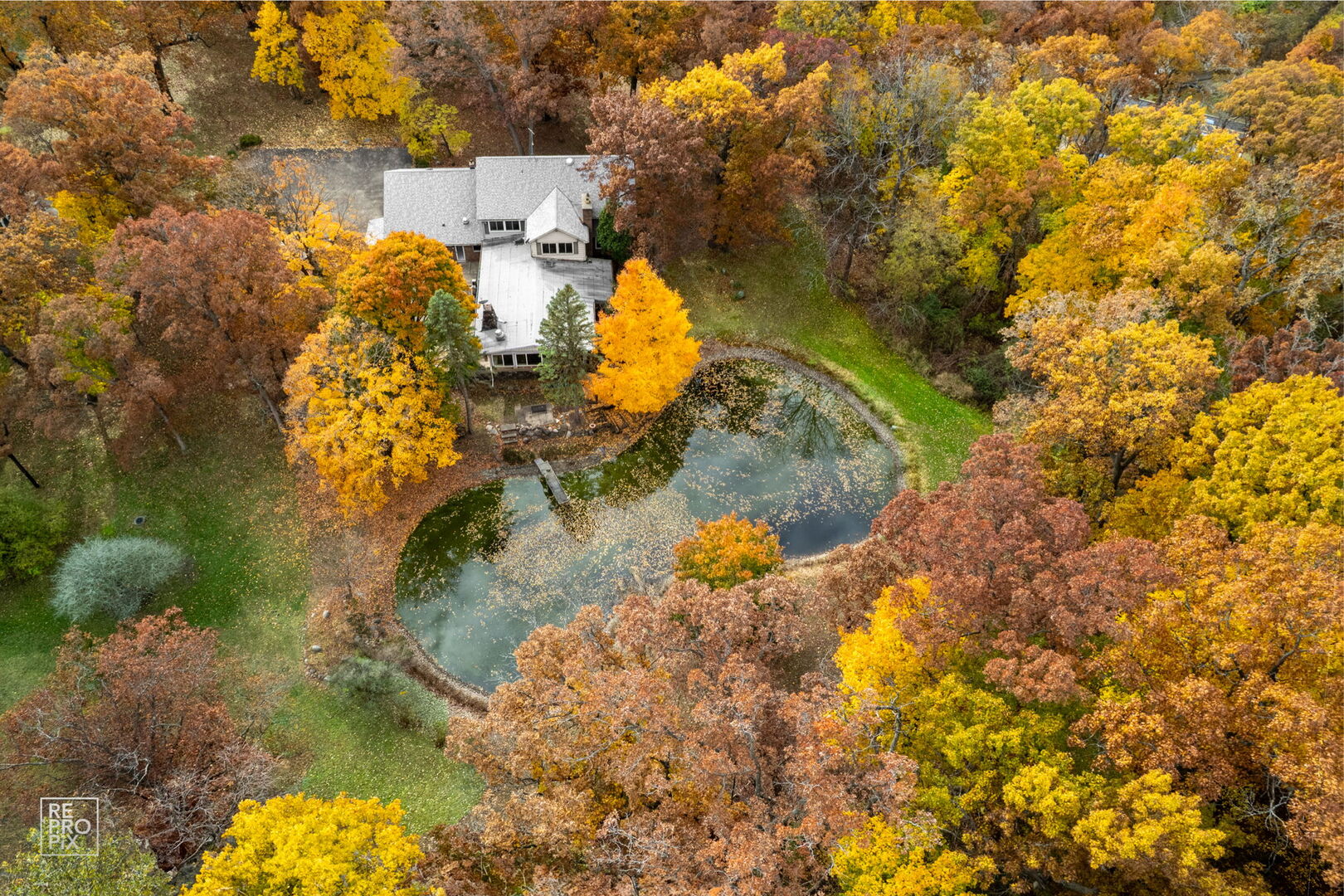 Wadsworth, Illinois, 60083, United States, 5 Bedrooms Bedrooms, ,6 BathroomsBathrooms,Residential,Active,1989775