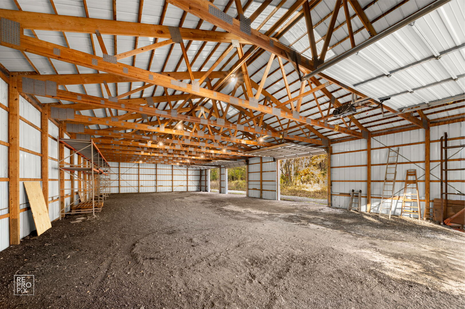 Wadsworth, Illinois, 60083, United States, 5 Bedrooms Bedrooms, ,6 BathroomsBathrooms,Residential,Active,1989775