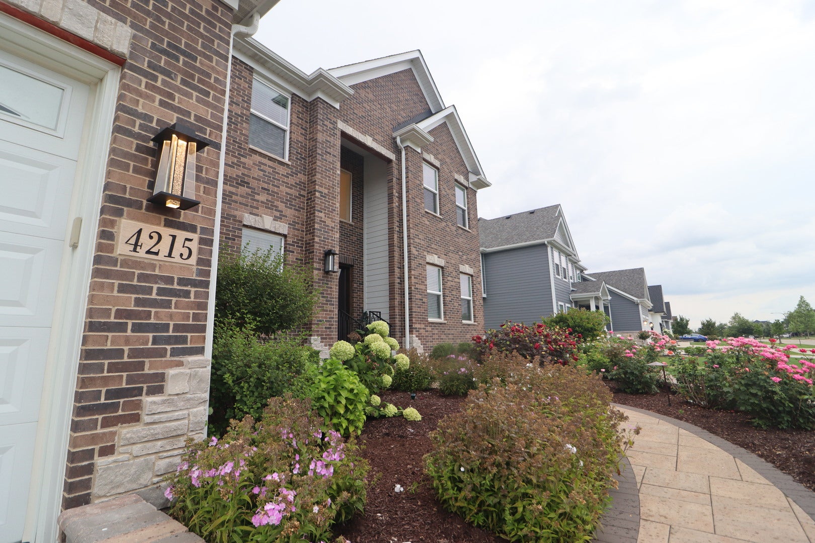 Naperville, Illinois, 60564, United States, 4 Bedrooms Bedrooms, ,3 BathroomsBathrooms,Residential,Active,1914808