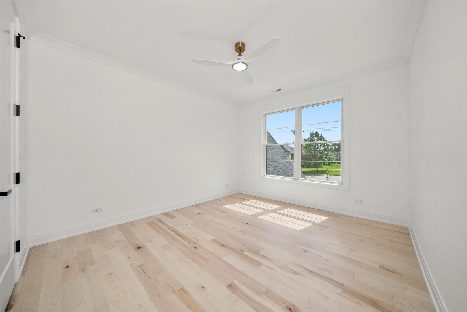 Burr Ridge, Illinois, 60527, United States, 6 Bedrooms Bedrooms, ,6 BathroomsBathrooms,Residential,Active,1929664