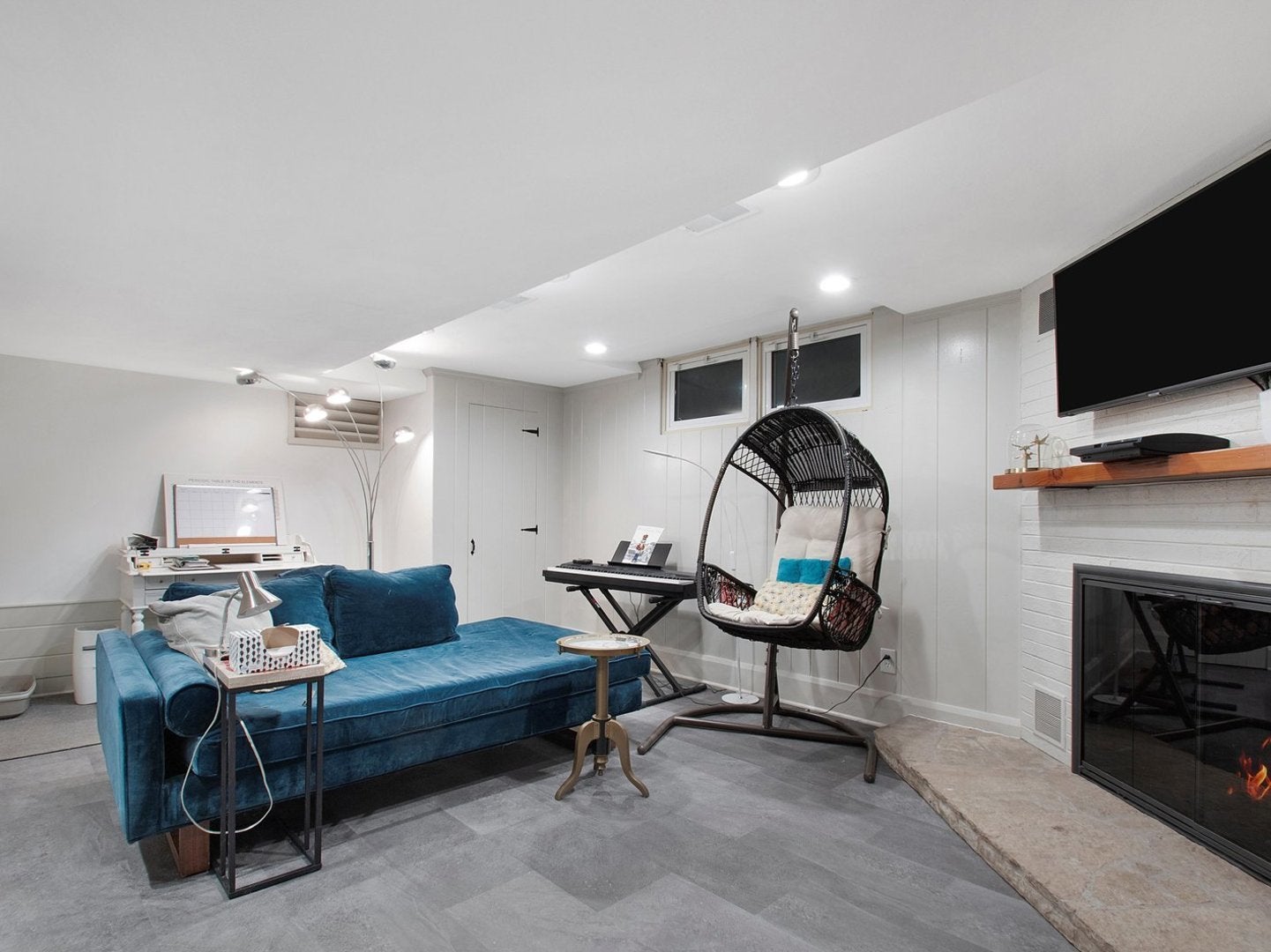 Rockford, Illinois, 61107, United States, 6 Bedrooms Bedrooms, ,7 BathroomsBathrooms,Residential,Active,1987218