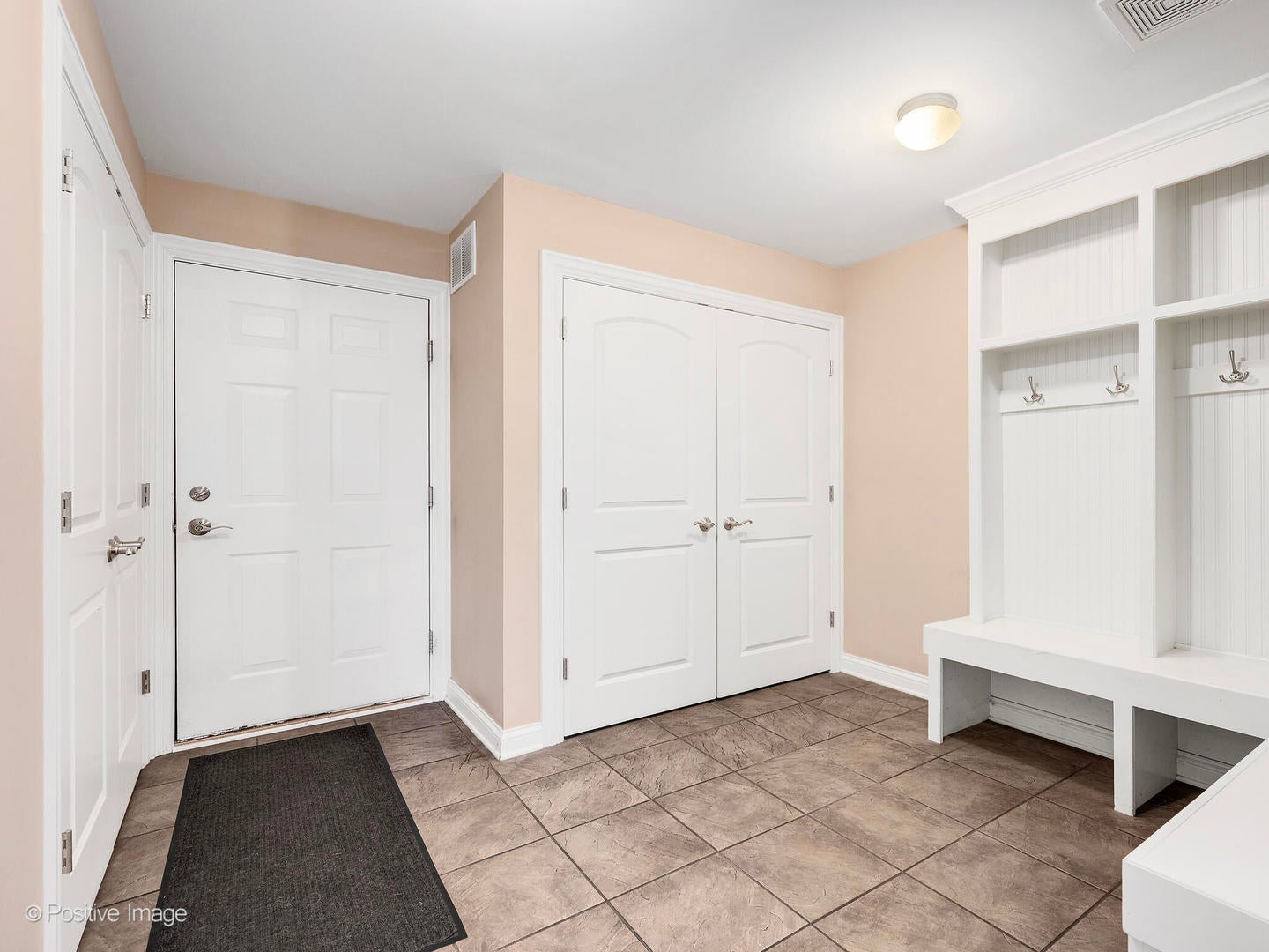 West Chicago, Illinois, 60185, United States, 6 Bedrooms Bedrooms, ,5 BathroomsBathrooms,Residential,Active,1904187